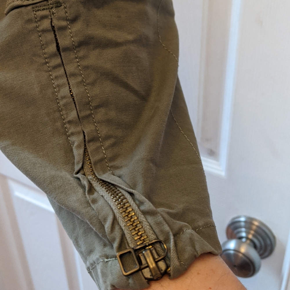 Joe's Jeans Olive Cropped Pants - Picture 7 of 11